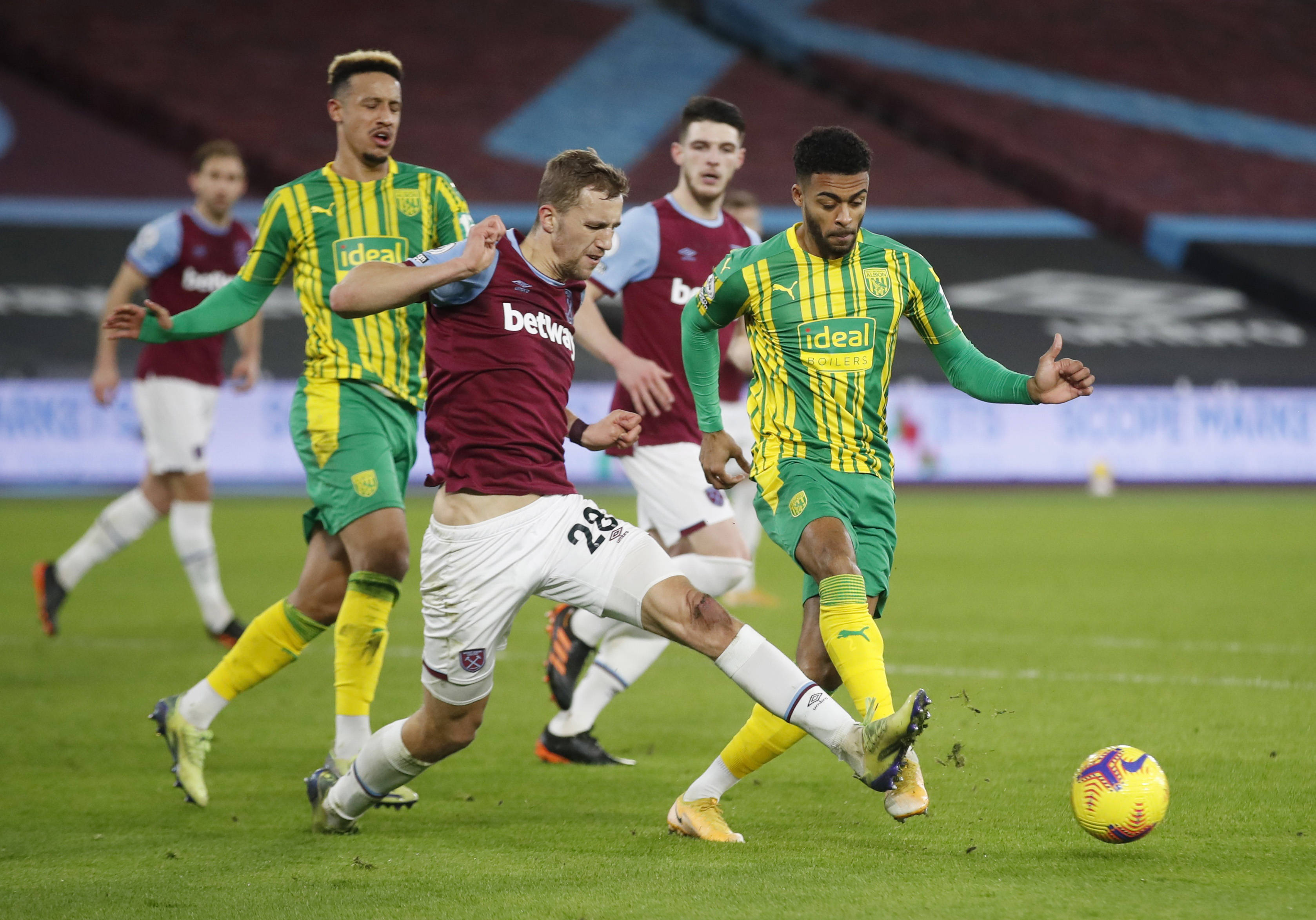 员树立了榜 员树立了榜